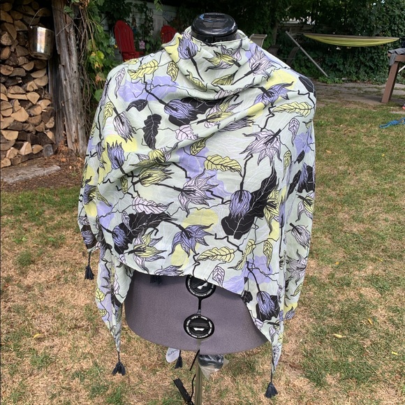 By Design wrap. - Picture 1 of 6